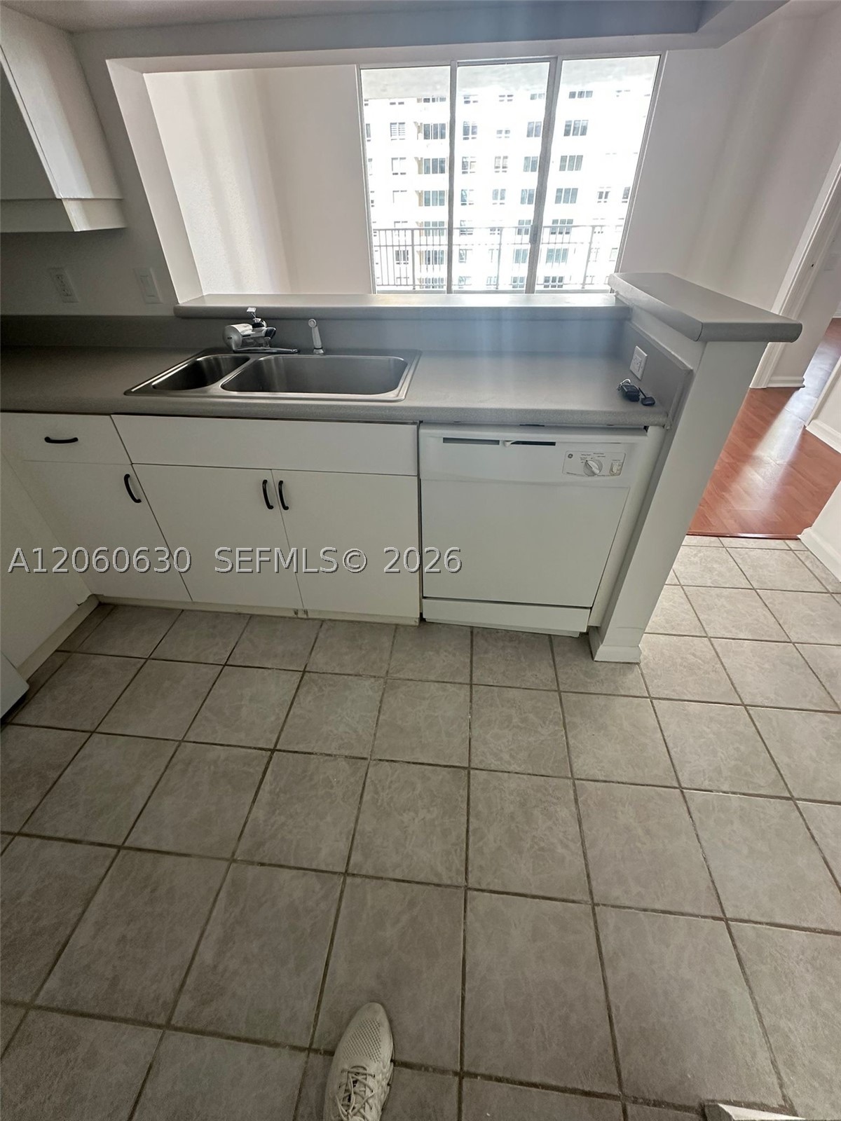701 Brickell Key Blvd #1808, Miami FL 33131