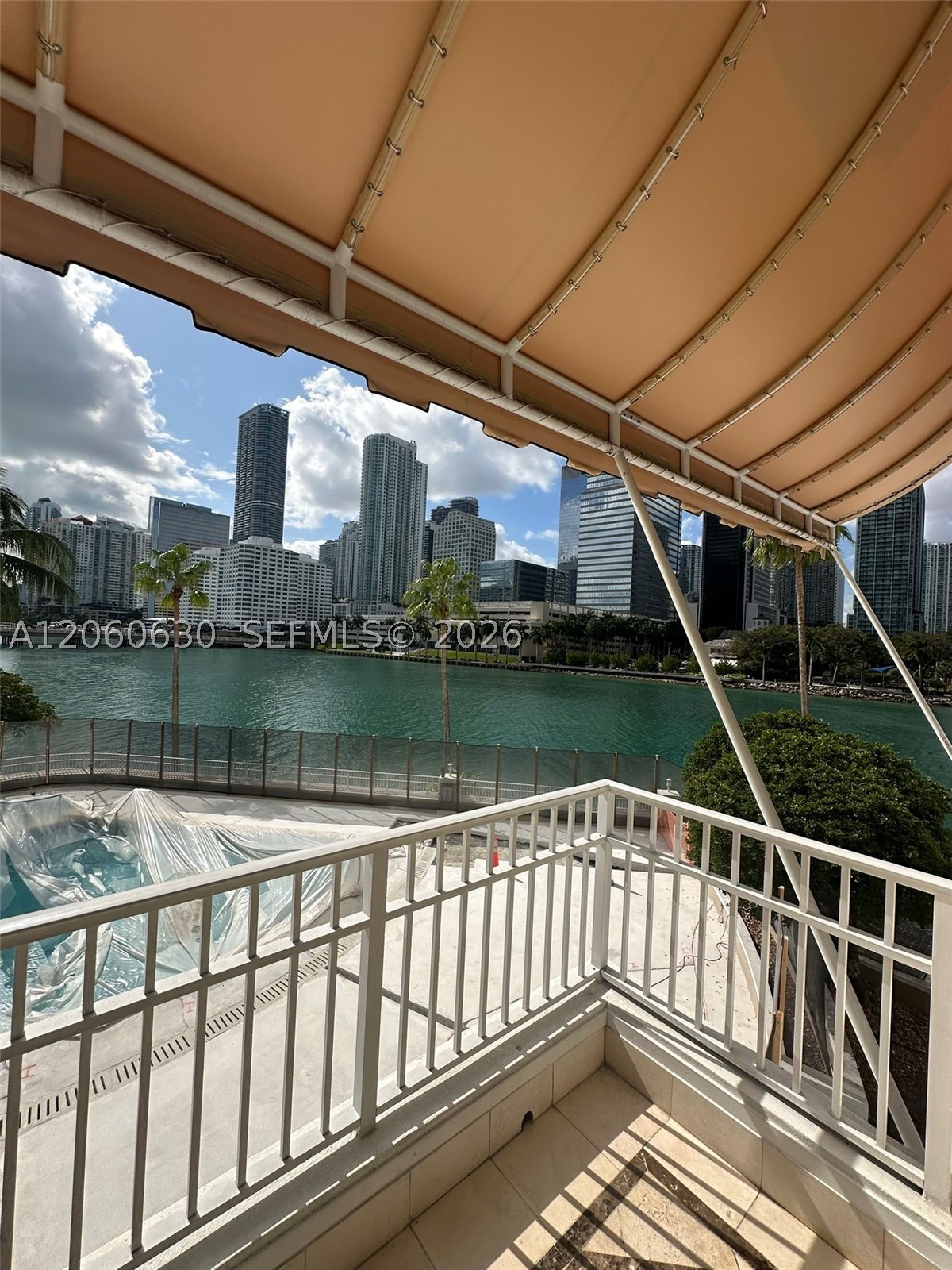 701 Brickell Key Blvd #1808, Miami FL 33131