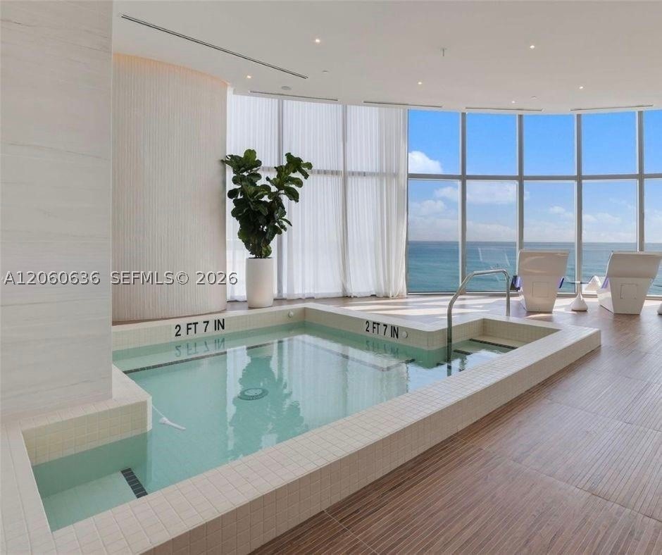 15701 Collins Ave #4701, Sunny Isles Beach FL 33160