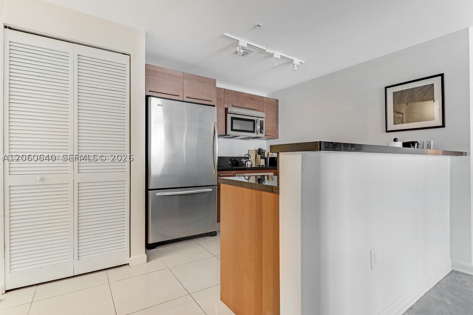 253 NE 2nd St #508, Miami FL 33132