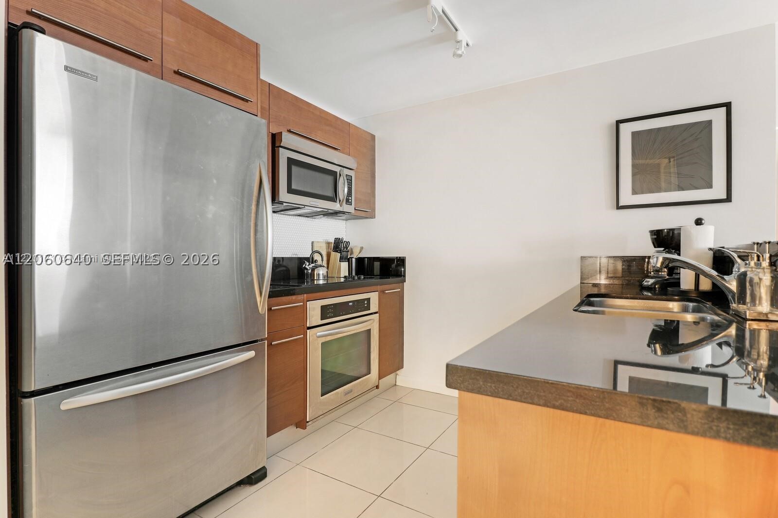 253 NE 2nd St #508, Miami FL 33132