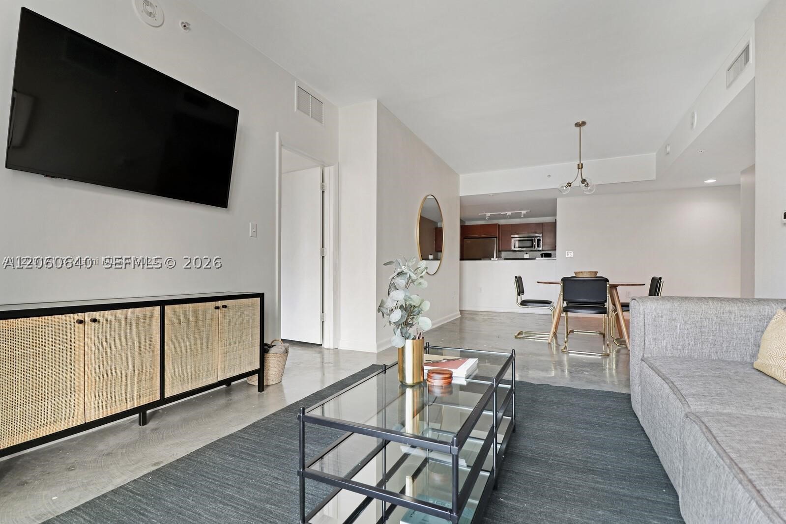 253 NE 2nd St #508, Miami FL 33132