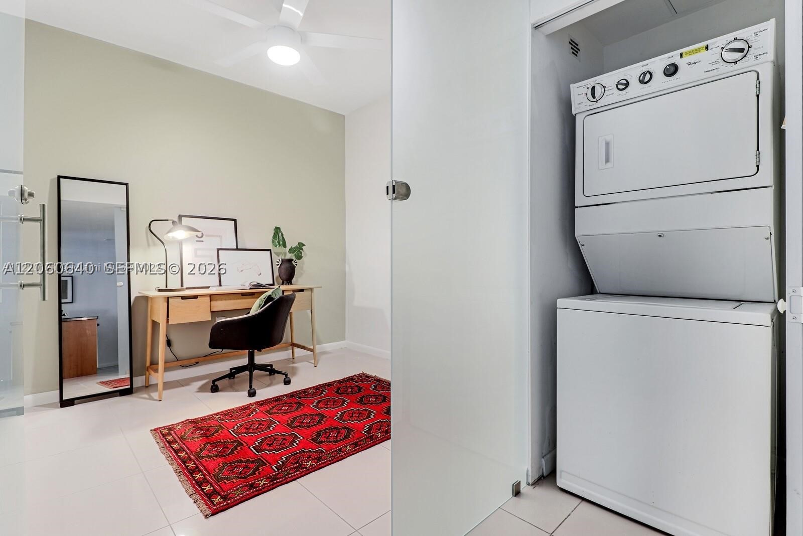 253 NE 2nd St #508, Miami FL 33132
