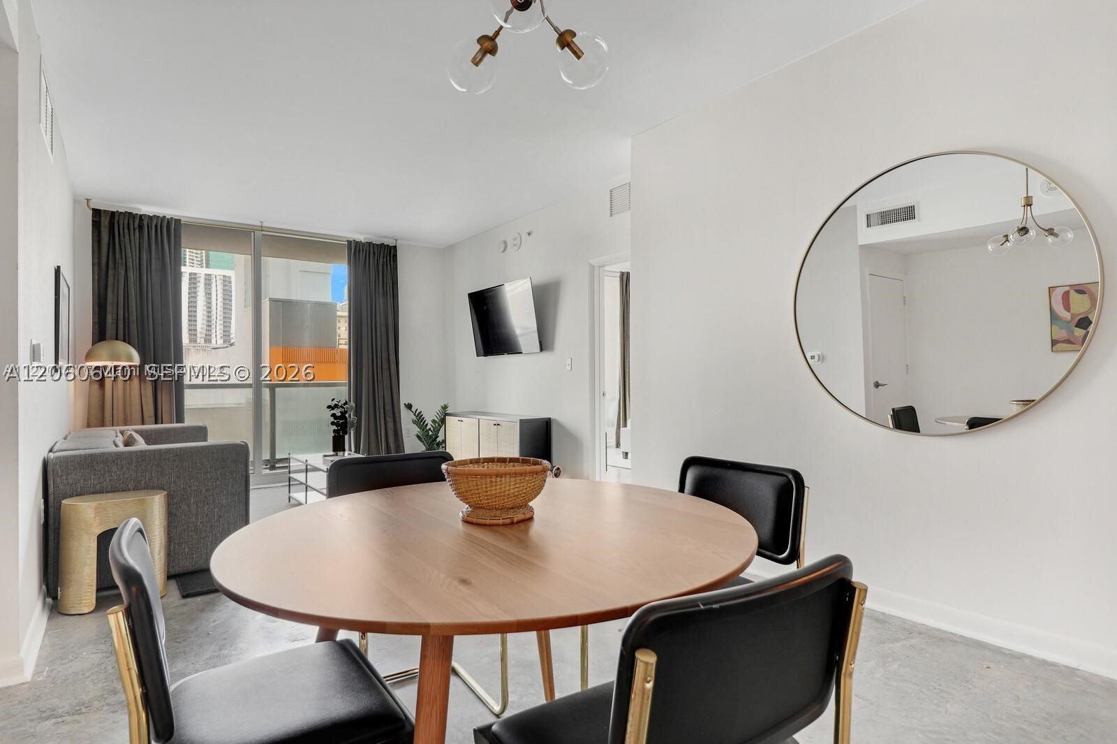 253 NE 2nd St #508, Miami FL 33132