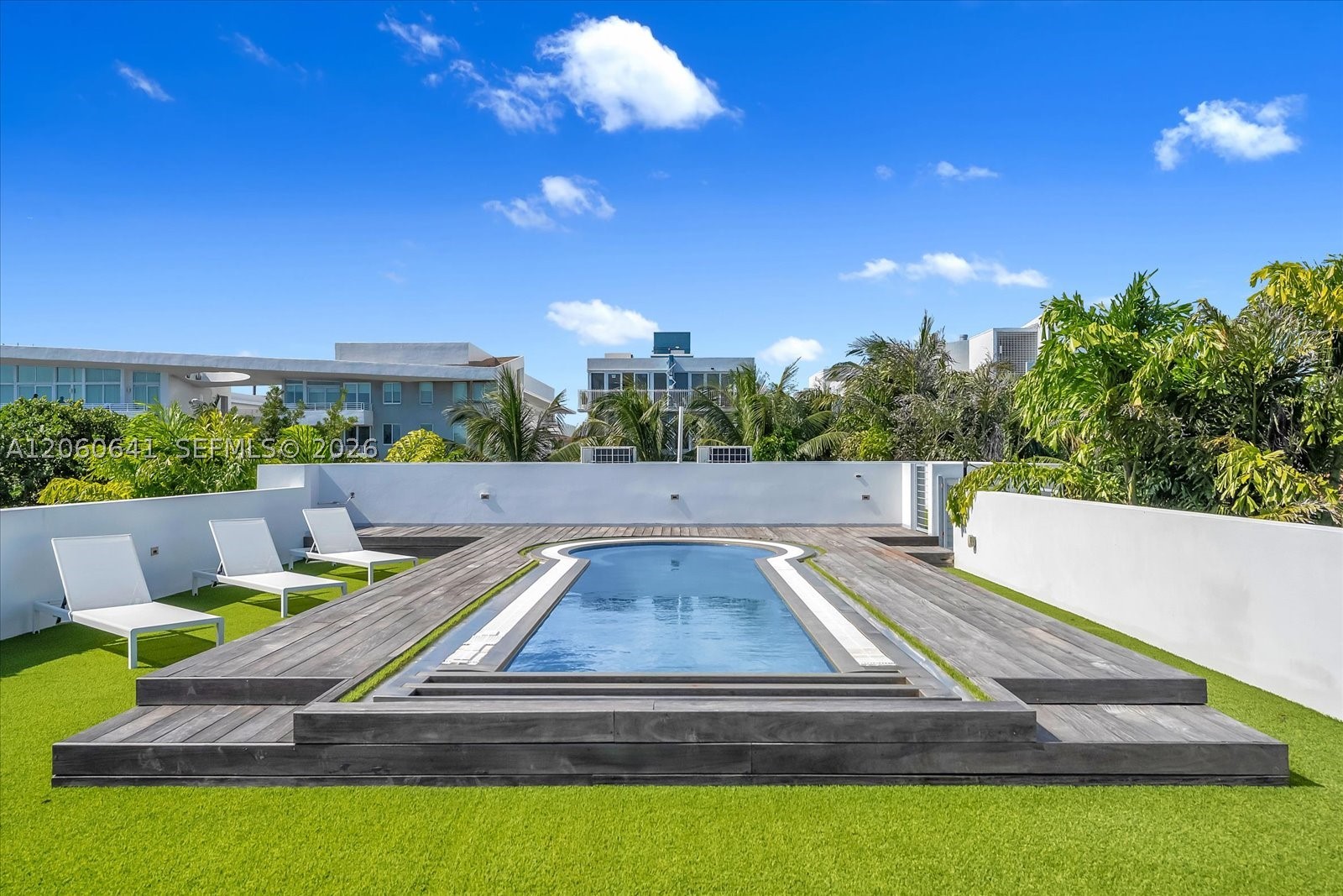 7830 Atlantic Way, Miami Beach FL 33141