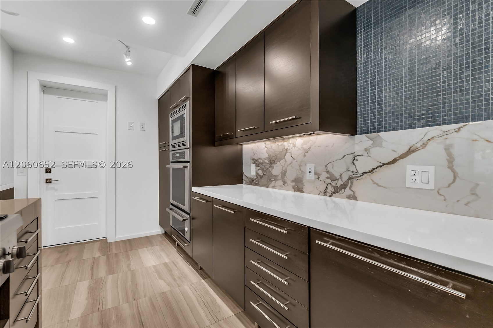 6840 Sunrise Pl, Coral Gables FL 33133