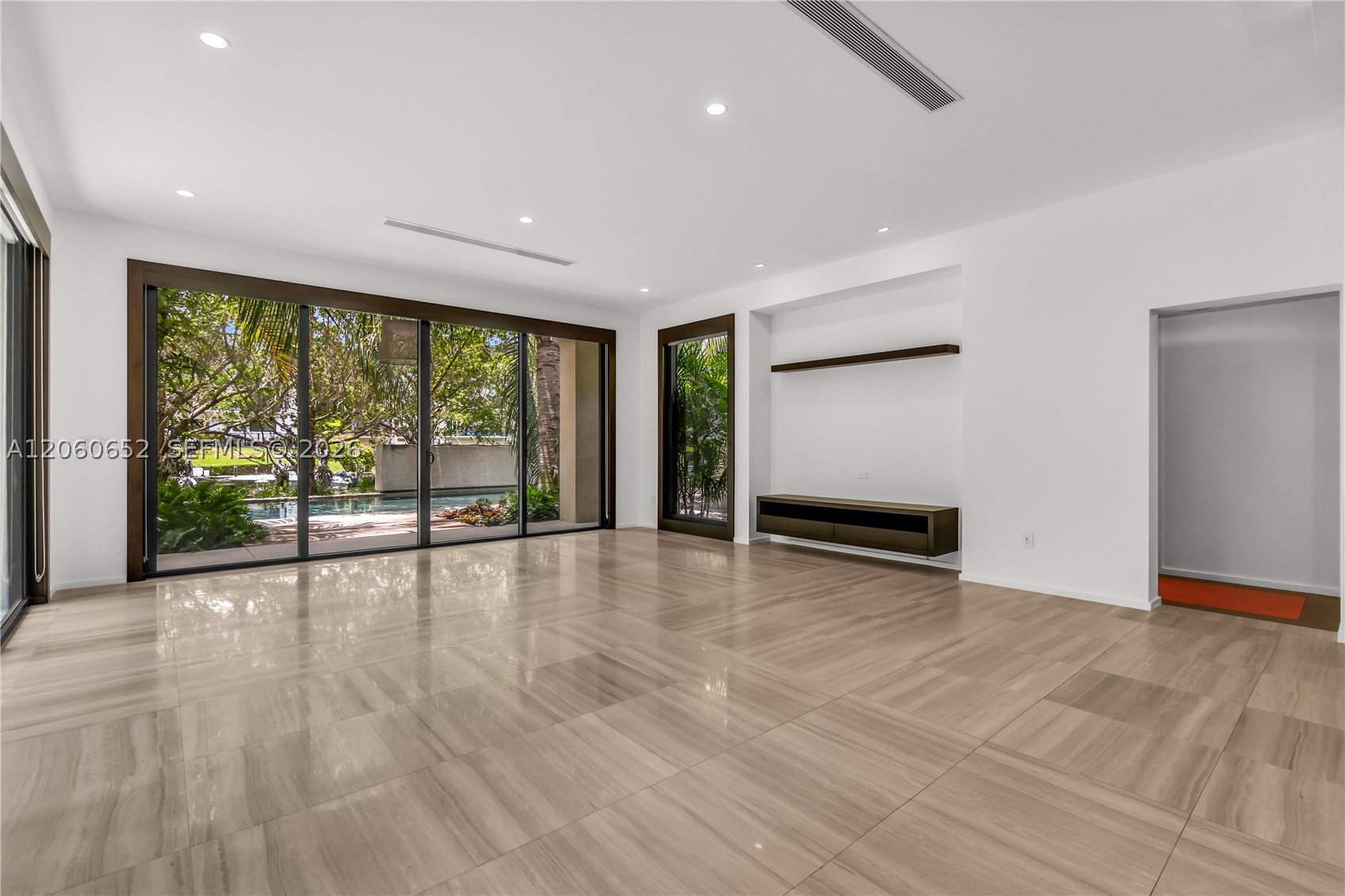 6840 Sunrise Pl, Coral Gables FL 33133