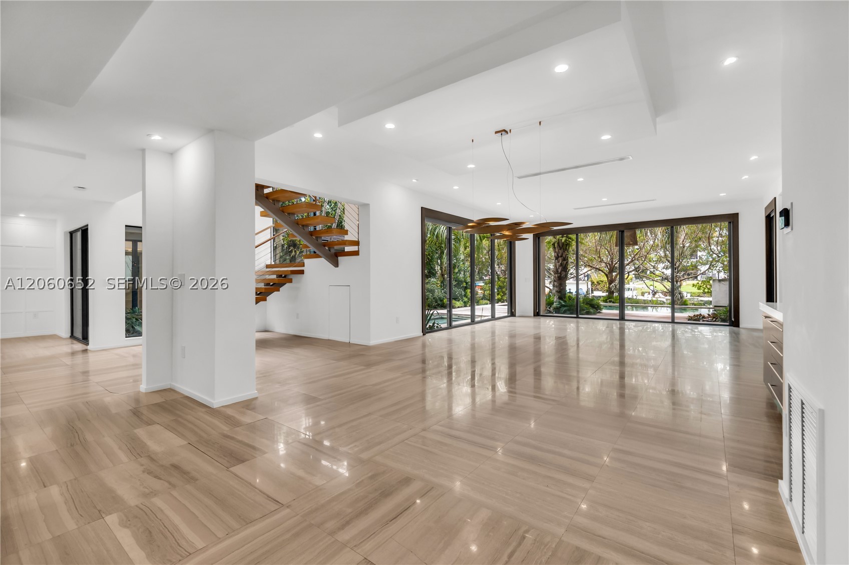 6840 Sunrise Pl, Coral Gables FL 33133