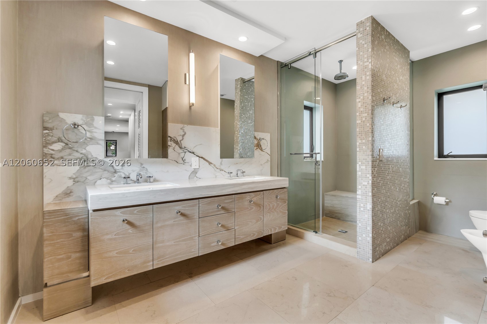 6840 Sunrise Pl, Coral Gables FL 33133