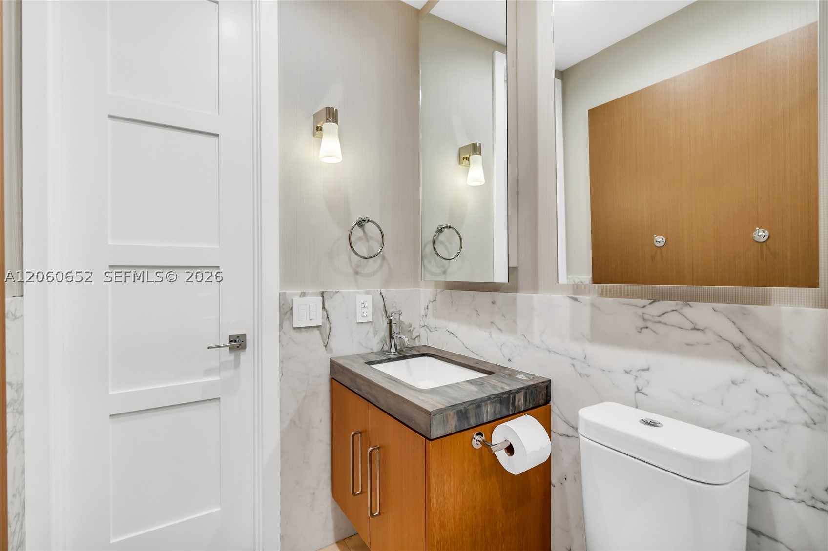 6840 Sunrise Pl, Coral Gables FL 33133