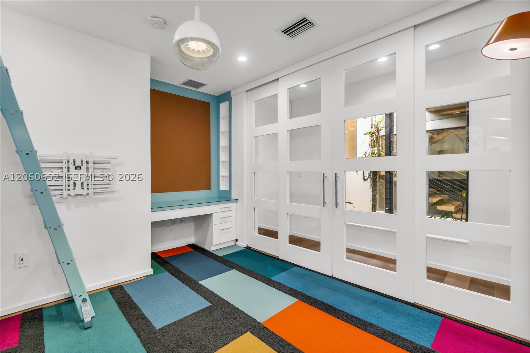 6840 Sunrise Pl, Coral Gables FL 33133