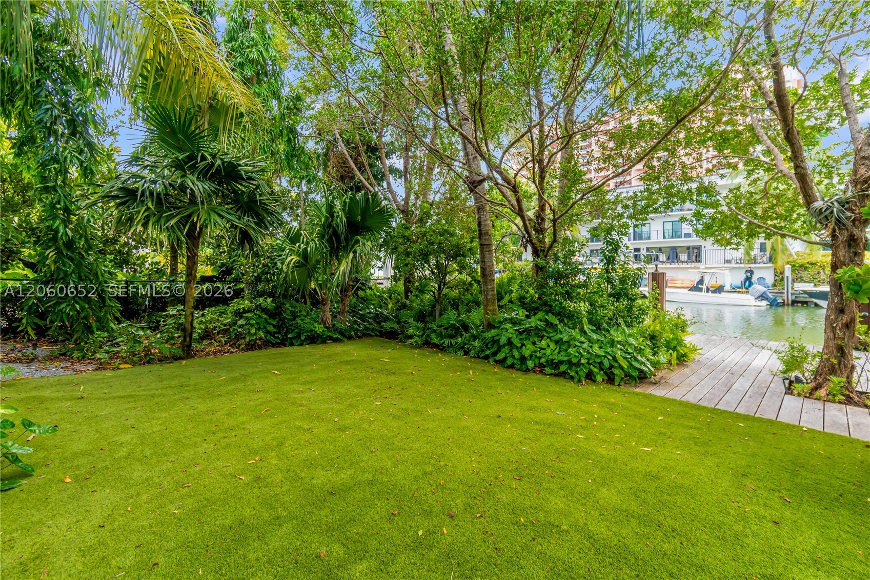6840 Sunrise Pl, Coral Gables FL 33133