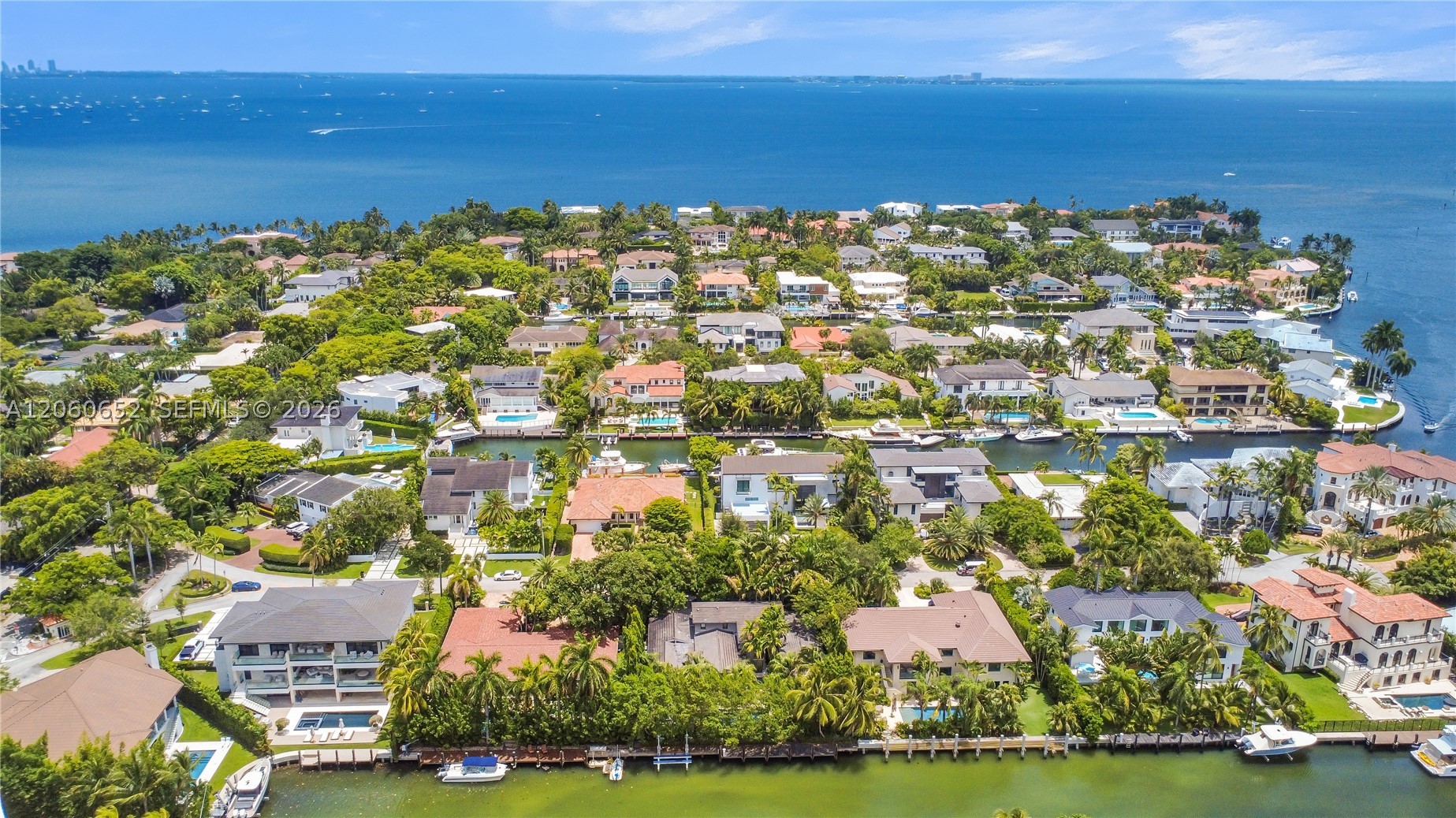 6840 Sunrise Pl, Coral Gables FL 33133