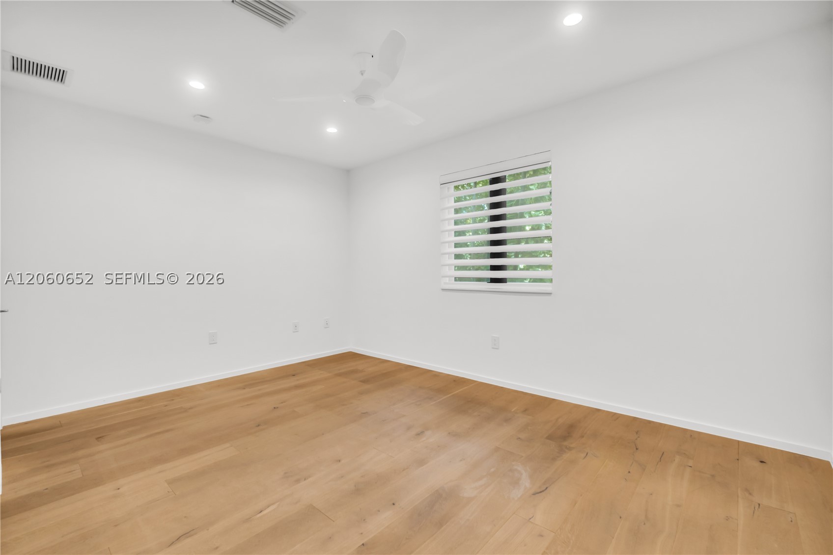 6840 Sunrise Pl, Coral Gables FL 33133