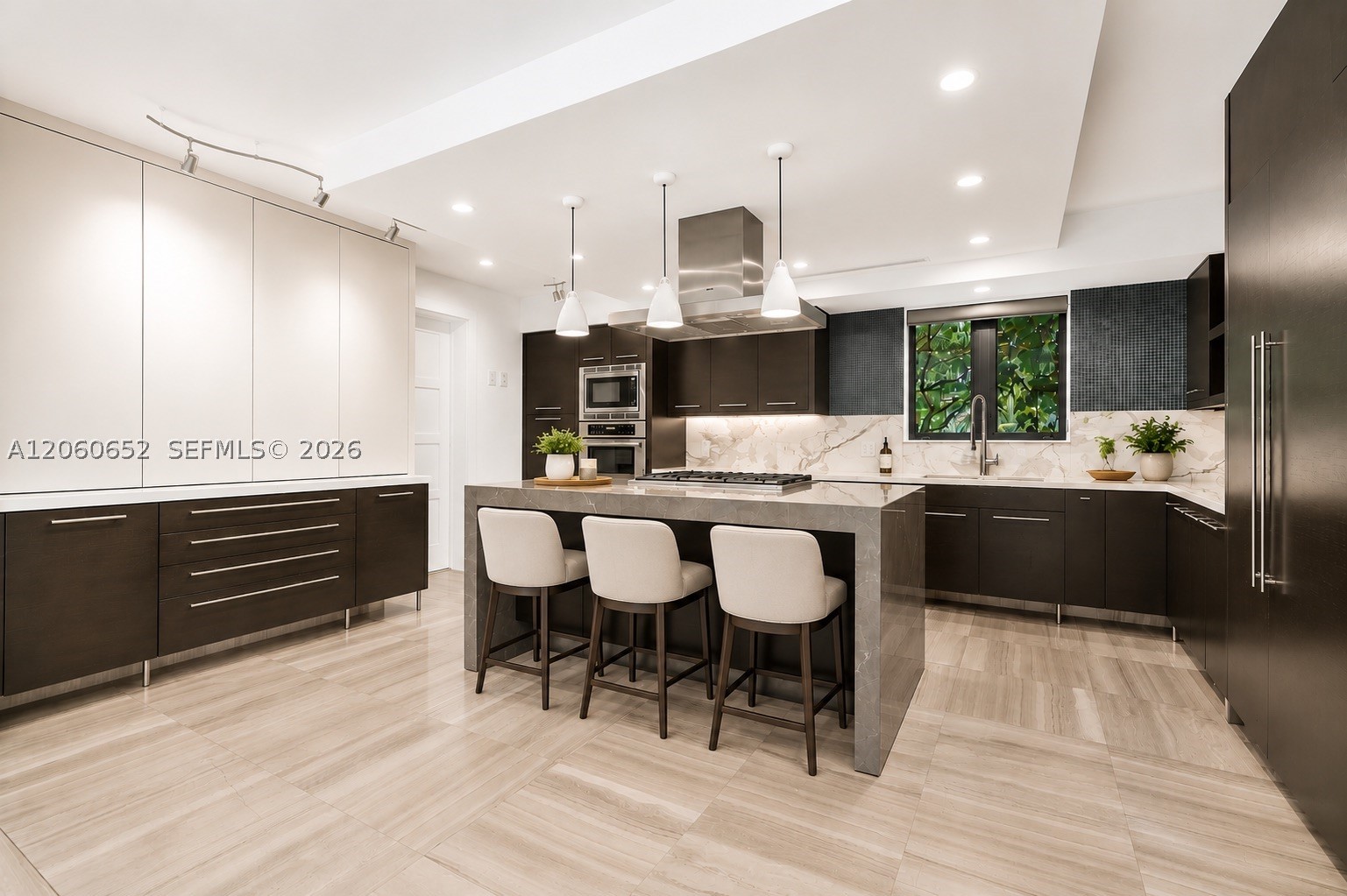 6840 Sunrise Pl, Coral Gables FL 33133