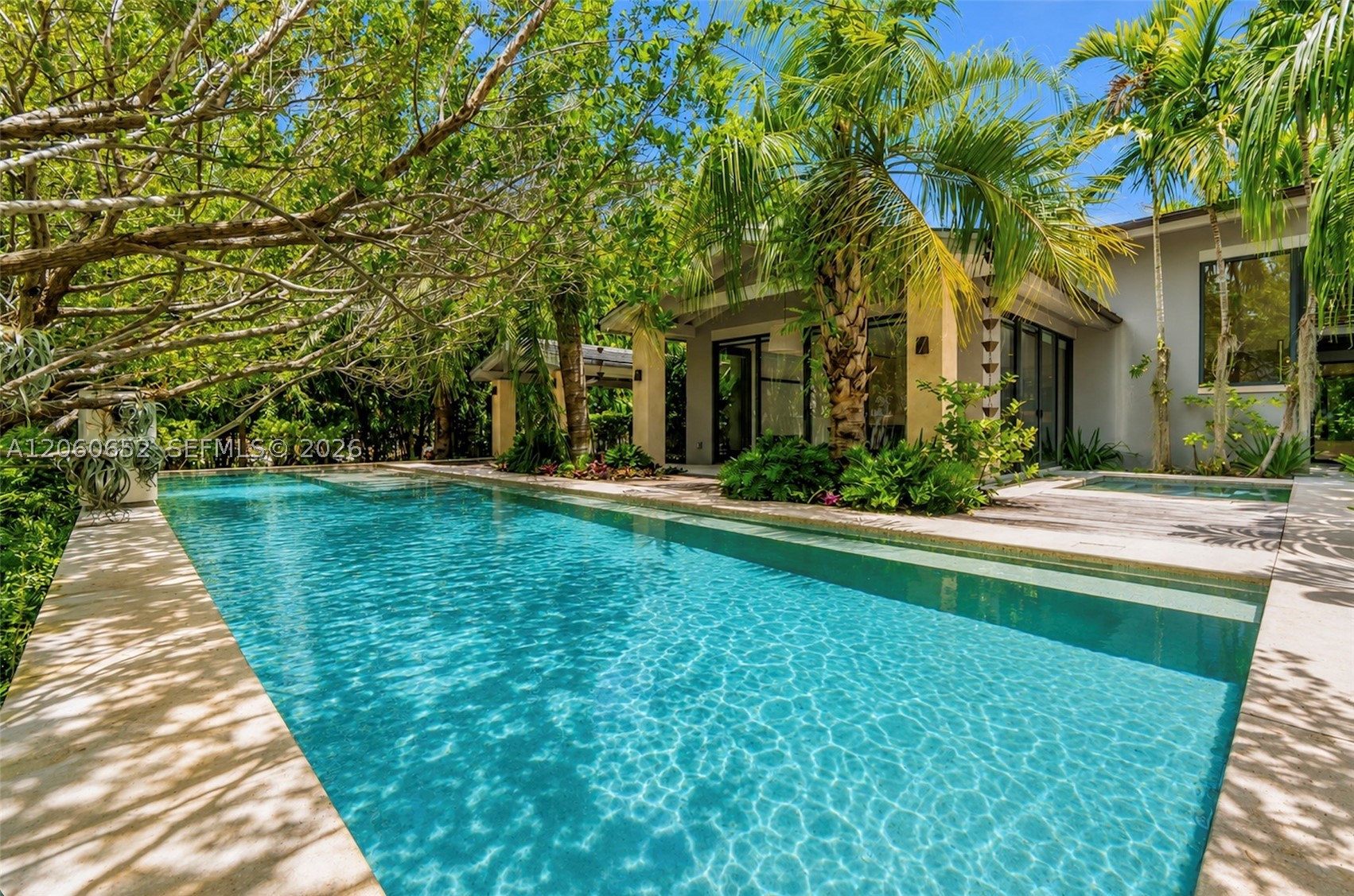 6840 Sunrise Pl, Coral Gables FL 33133
