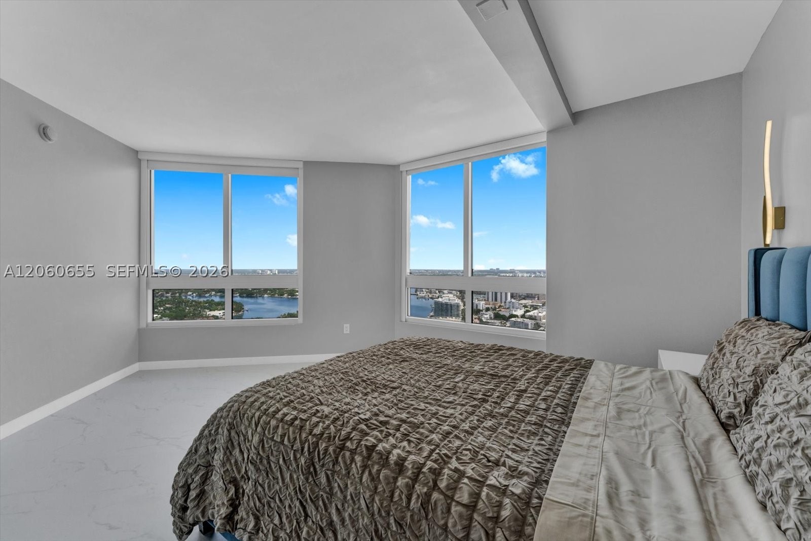 6365 Collins #3901, Miami Beach FL 33141