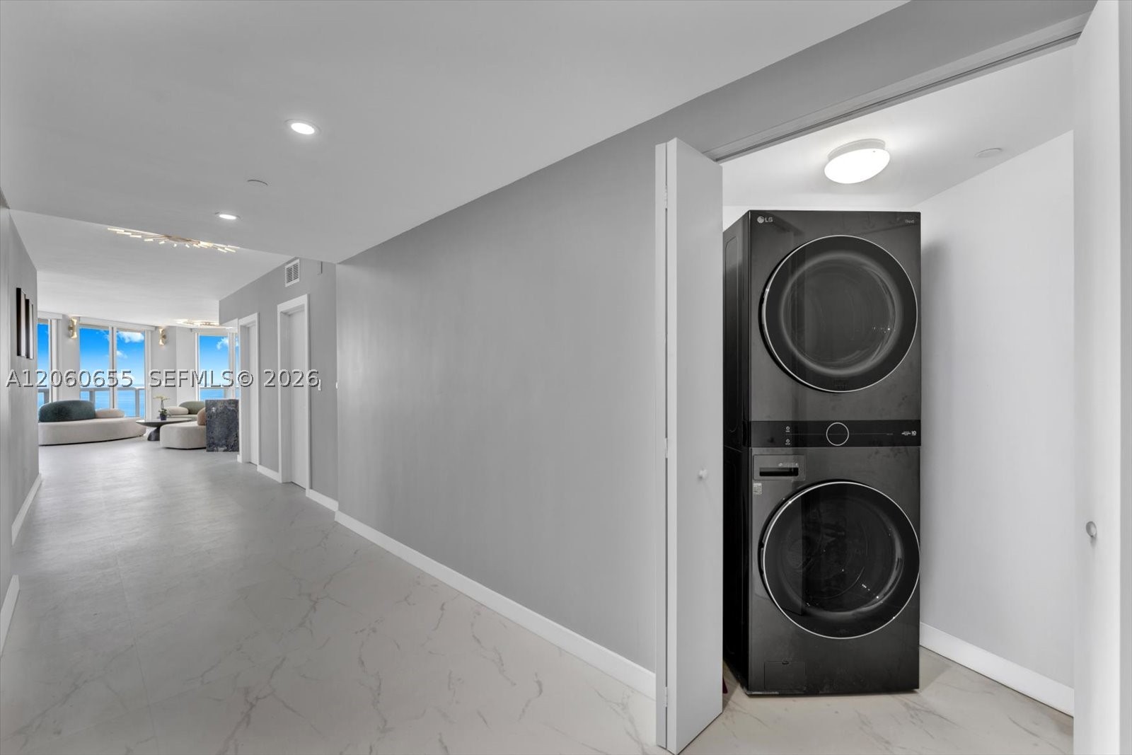 6365 Collins #3901, Miami Beach FL 33141