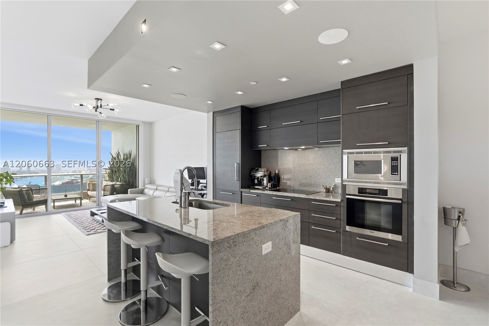 900 Biscayne Blvd #3607, Miami FL 33132