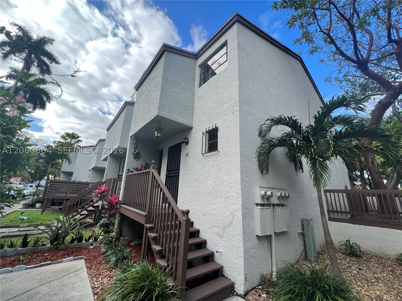 1901 NW S River Dr #35C, Miami FL 33125