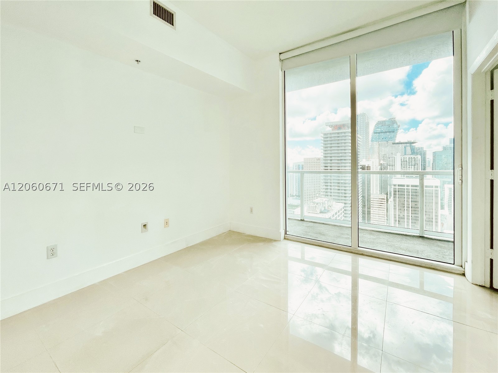 244 Biscayne Blvd #4307, Miami FL 33132