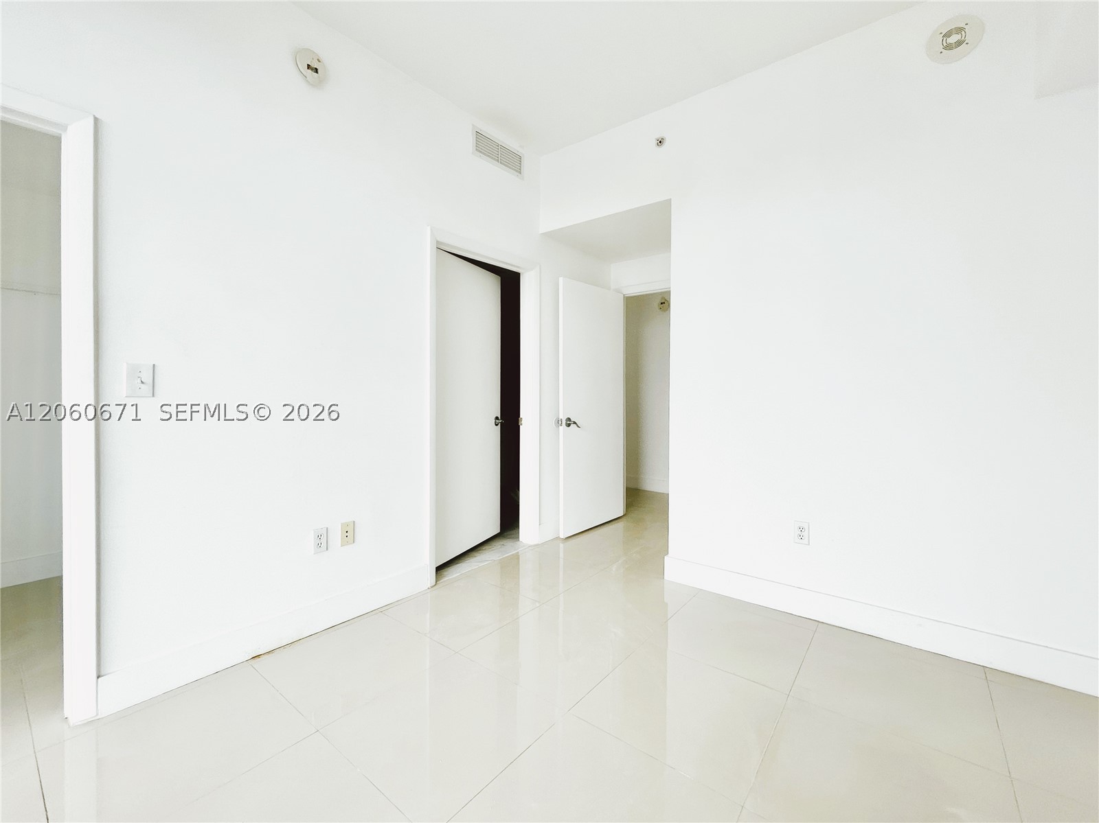 244 Biscayne Blvd #4307, Miami FL 33132