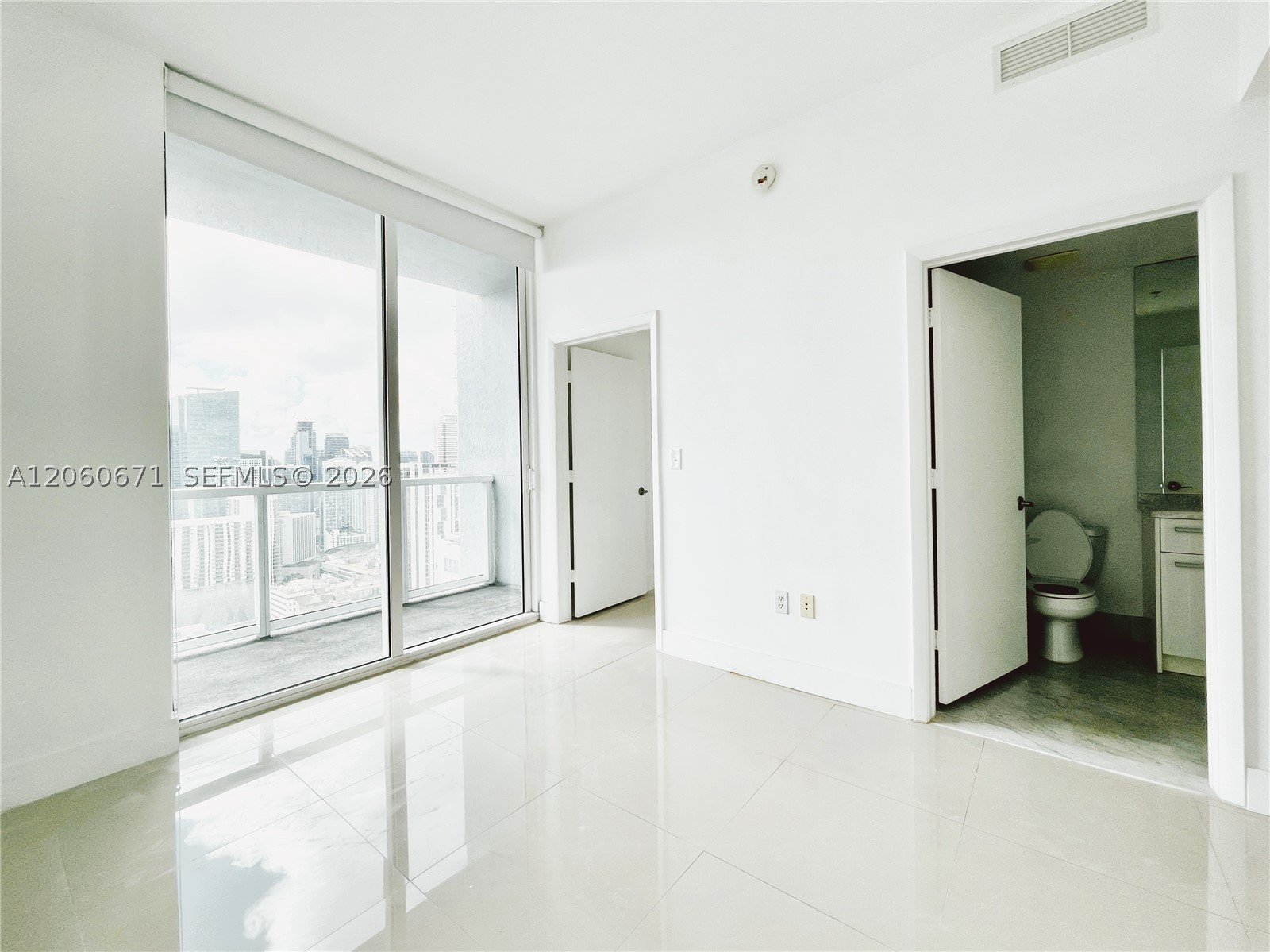244 Biscayne Blvd #4307, Miami FL 33132