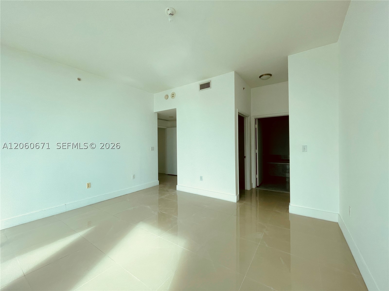 244 Biscayne Blvd #4307, Miami FL 33132
