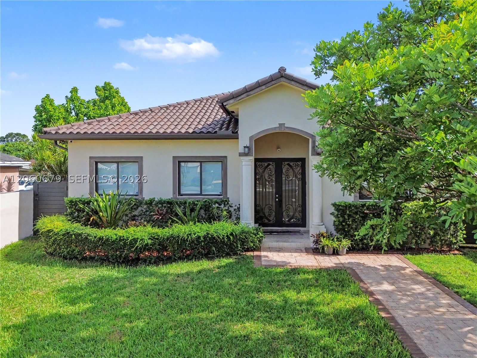 5889 SW 17th St, Miami FL 33155
