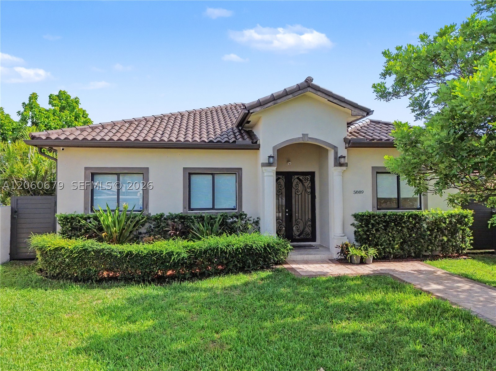 5889 SW 17th St, Miami FL 33155