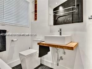 400 NE 86th St #400, El Portal FL 33138