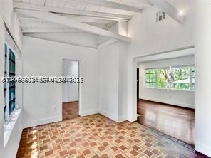 400 NE 86th St #400, El Portal FL 33138