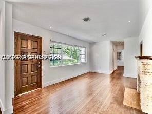 400 NE 86th St #400, El Portal FL 33138