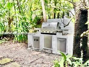 400 NE 86th St #400, El Portal FL 33138