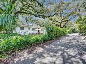400 NE 86th St #400, El Portal FL 33138