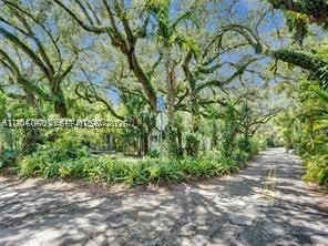 400 NE 86th St #400, El Portal FL 33138