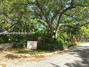 400 NE 86th St #400, El Portal FL 33138