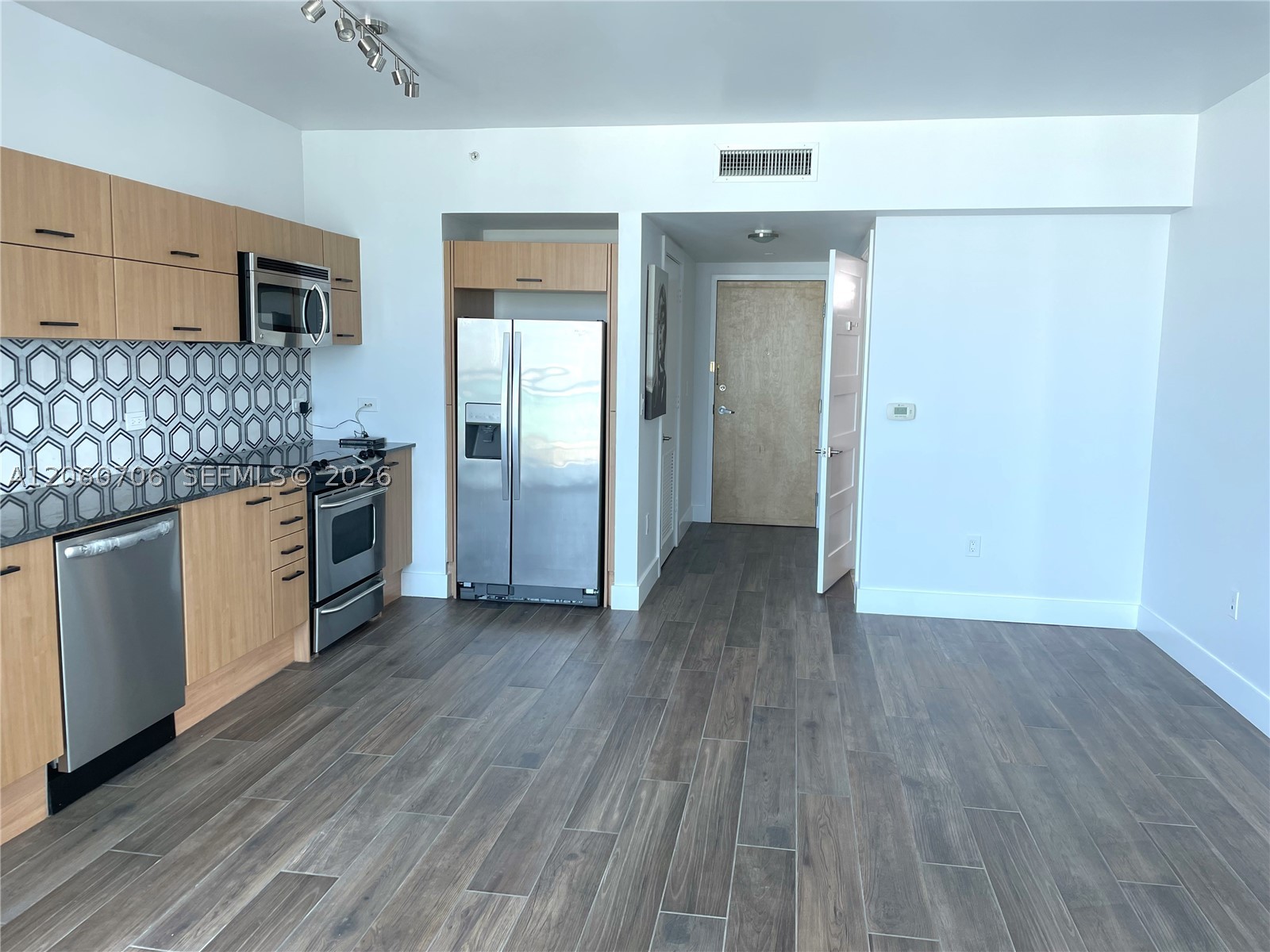 350 S Miami Ave #3713, Miami FL 33130