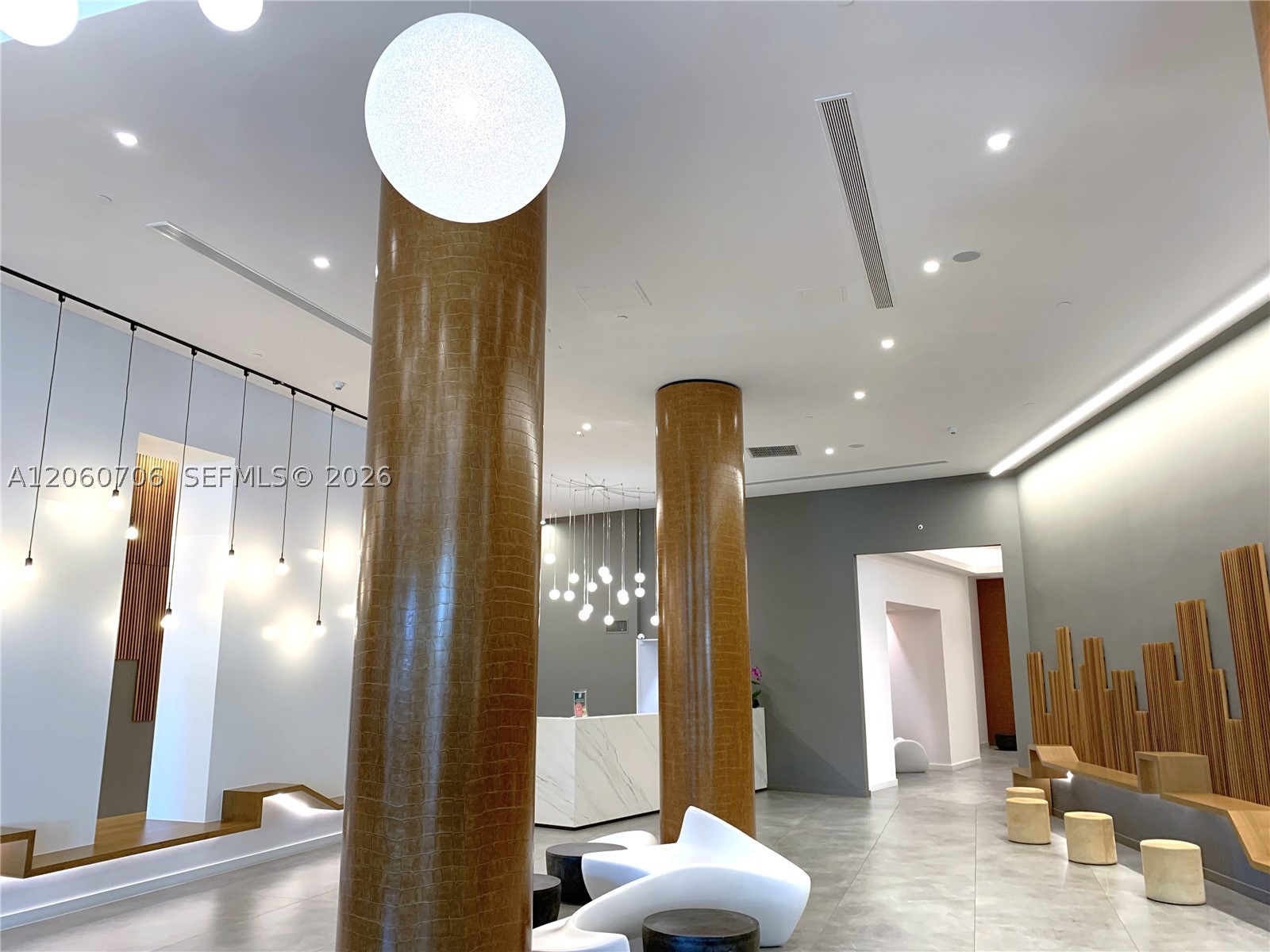 350 S Miami Ave #3713, Miami FL 33130