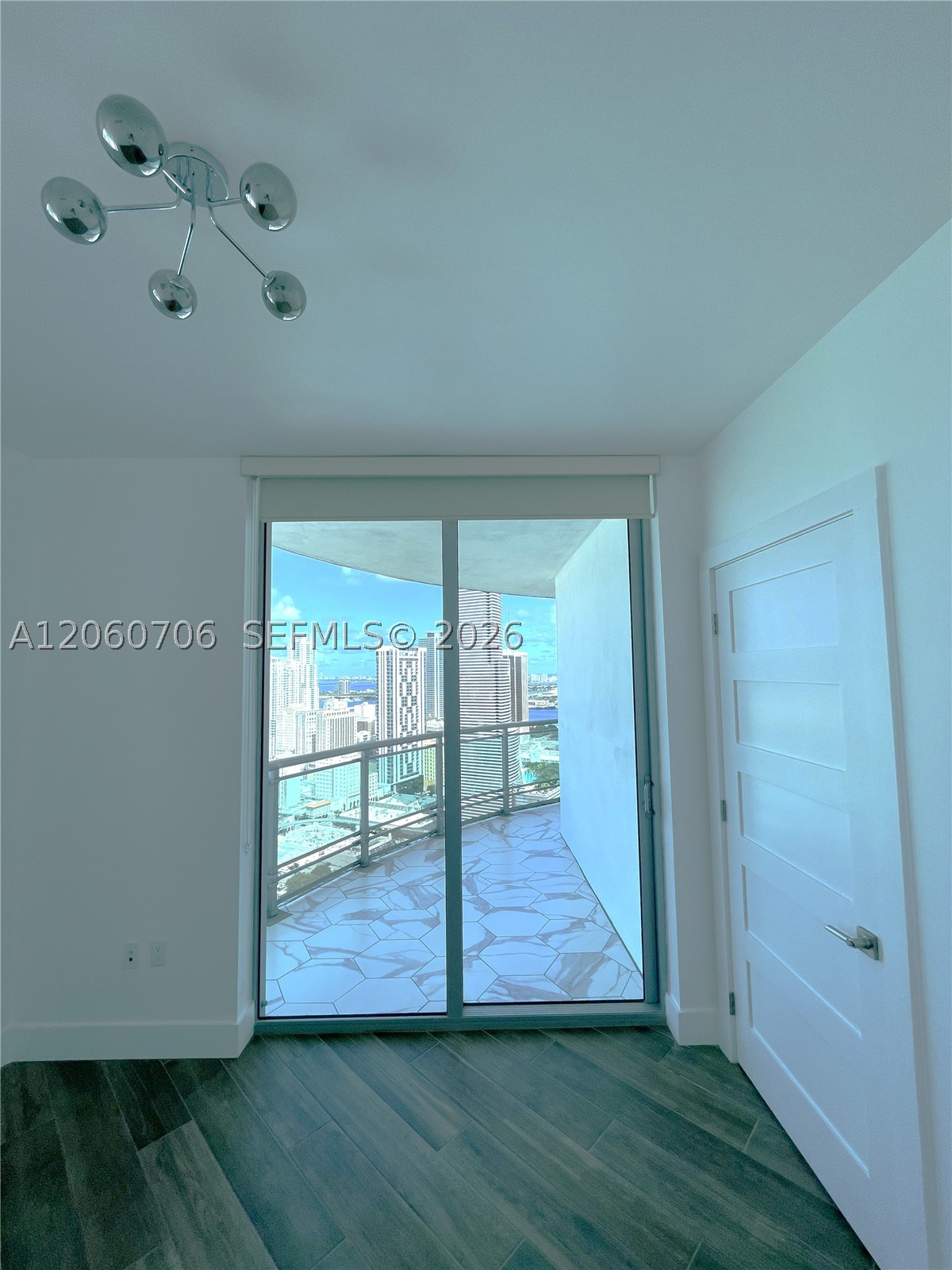 350 S Miami Ave #3713, Miami FL 33130