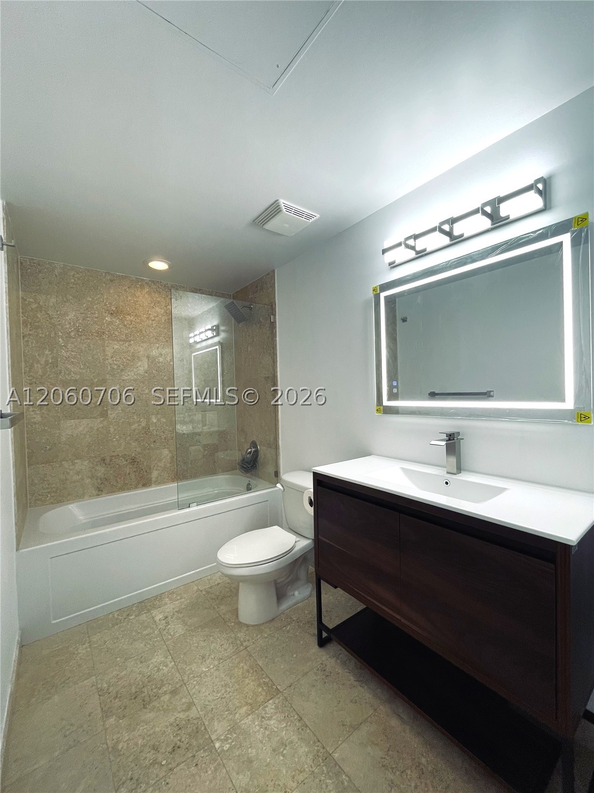 350 S Miami Ave #3713, Miami FL 33130