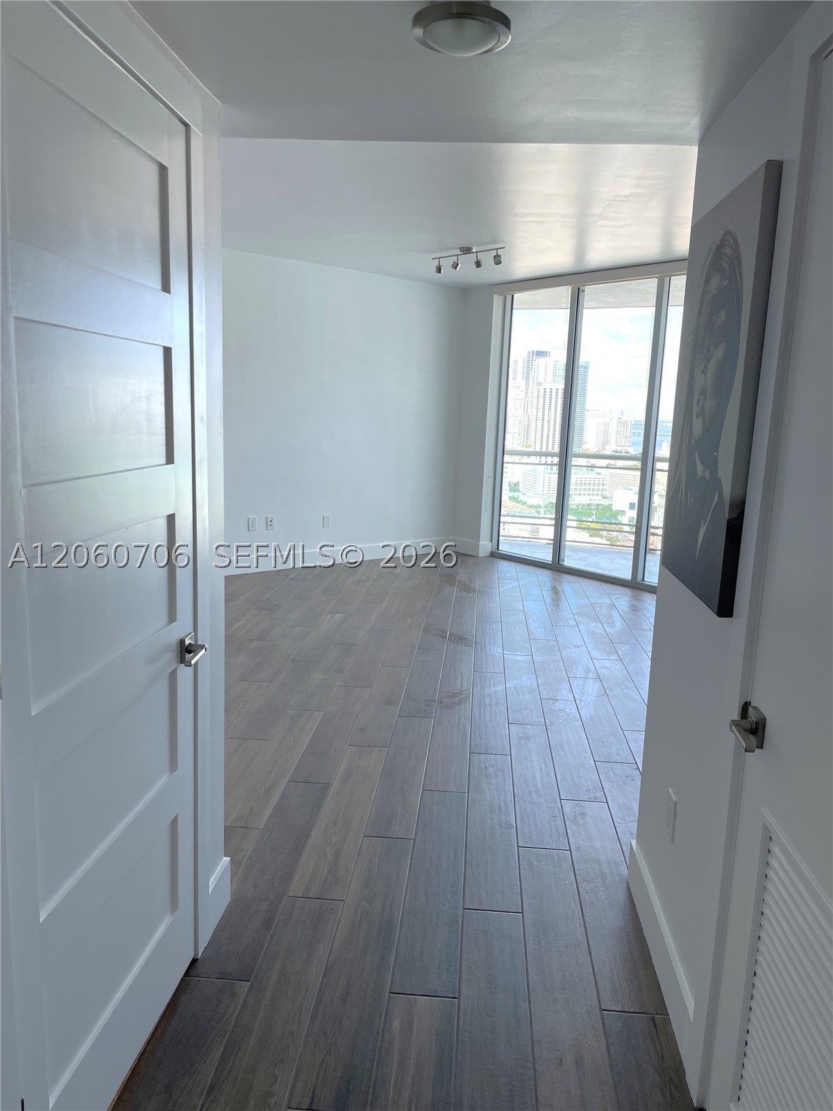 350 S Miami Ave #3713, Miami FL 33130
