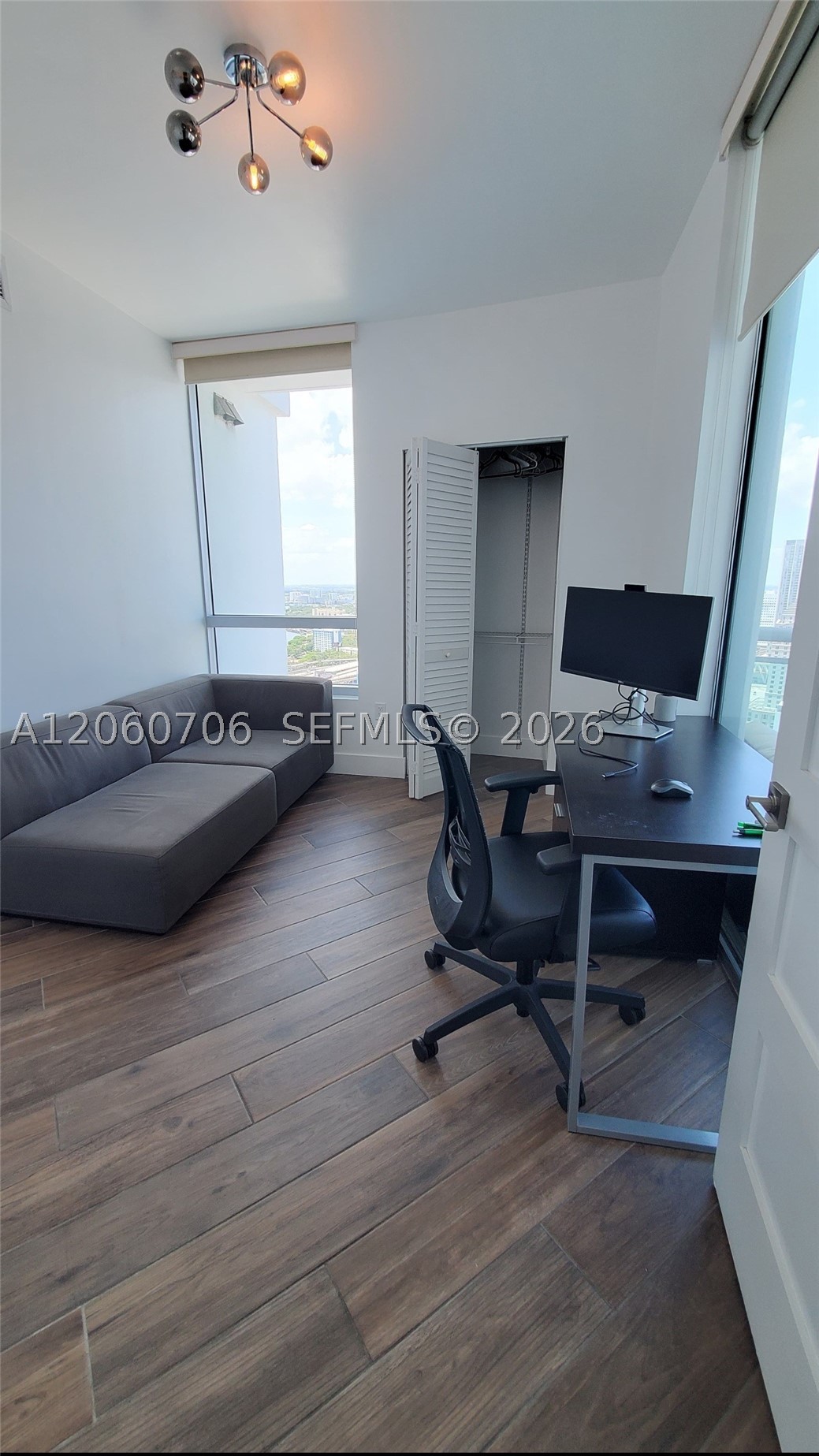 350 S Miami Ave #3713, Miami FL 33130