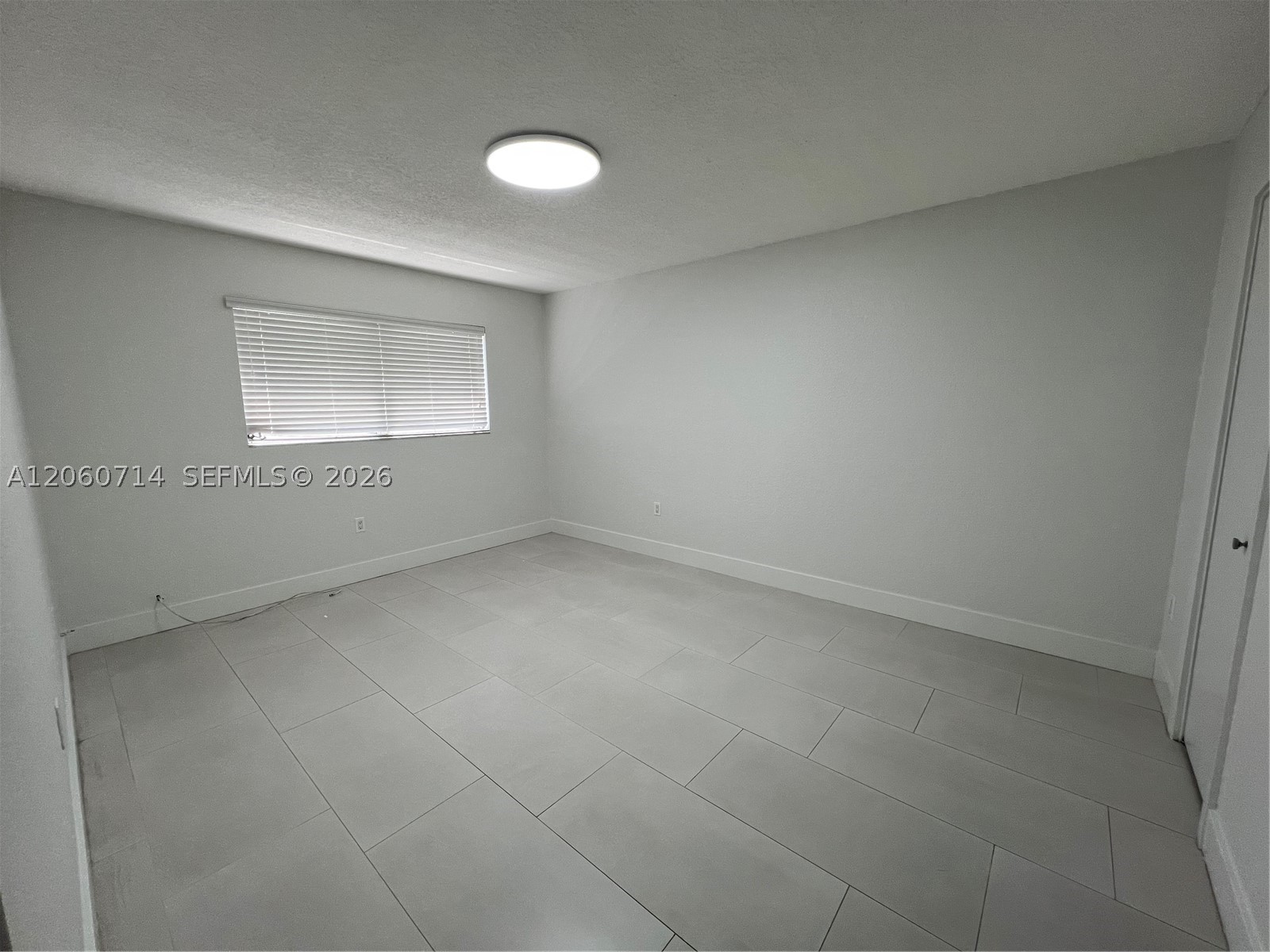 9520 SW 8th St #118, Miami FL 33174