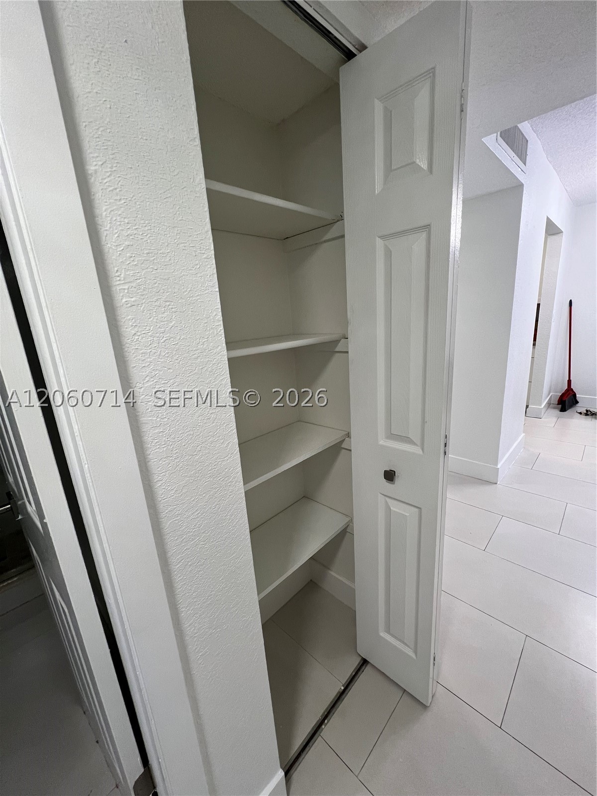 9520 SW 8th St #118, Miami FL 33174