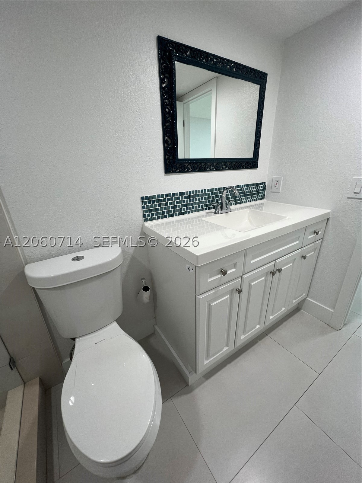9520 SW 8th St #118, Miami FL 33174