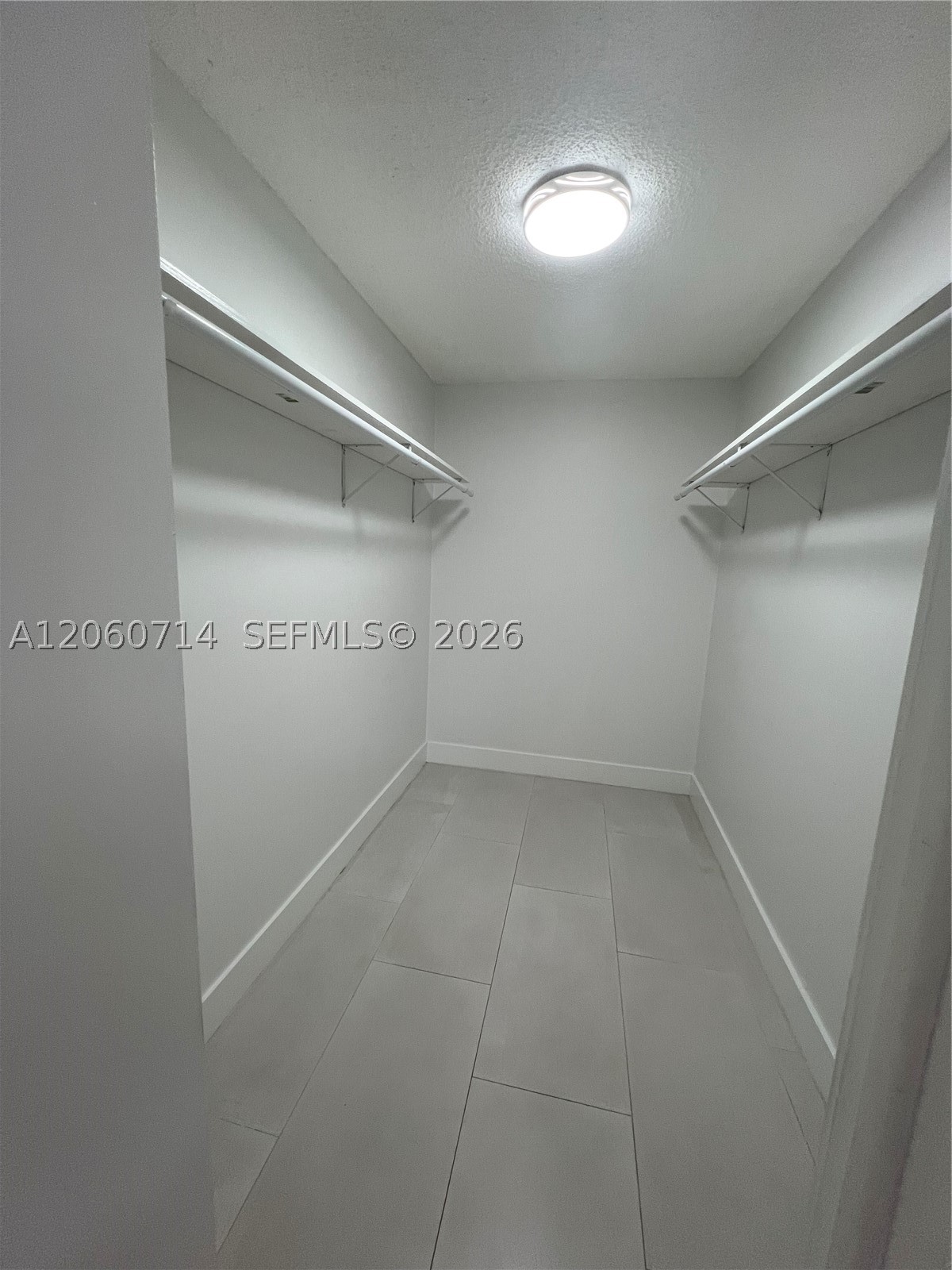 9520 SW 8th St #118, Miami FL 33174