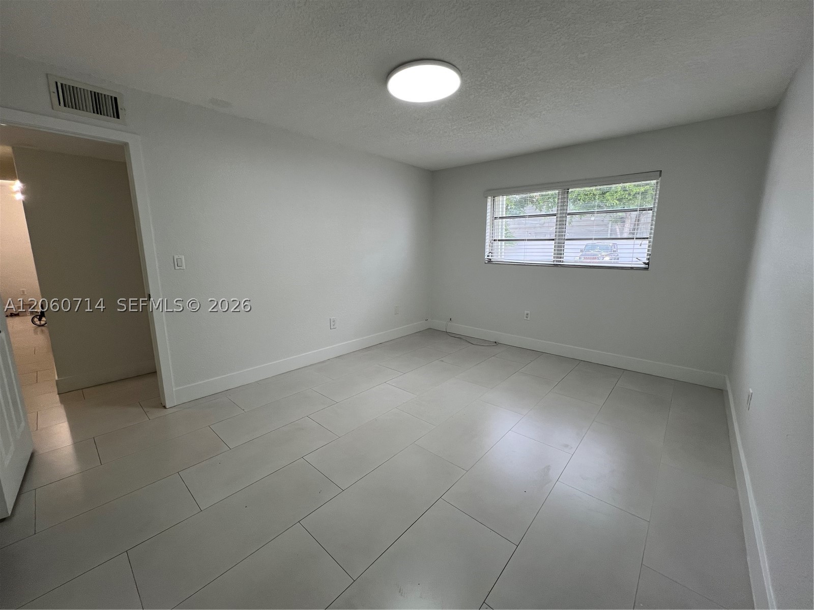 9520 SW 8th St #118, Miami FL 33174