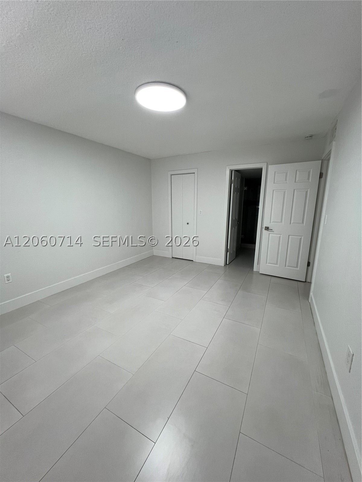 9520 SW 8th St #118, Miami FL 33174