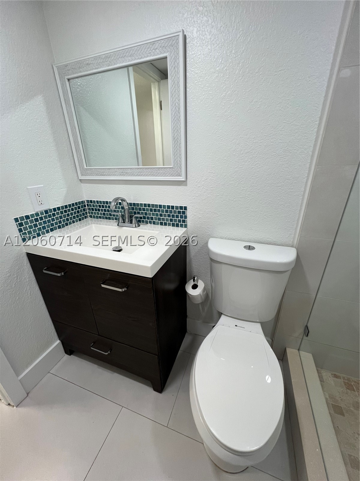 9520 SW 8th St #118, Miami FL 33174